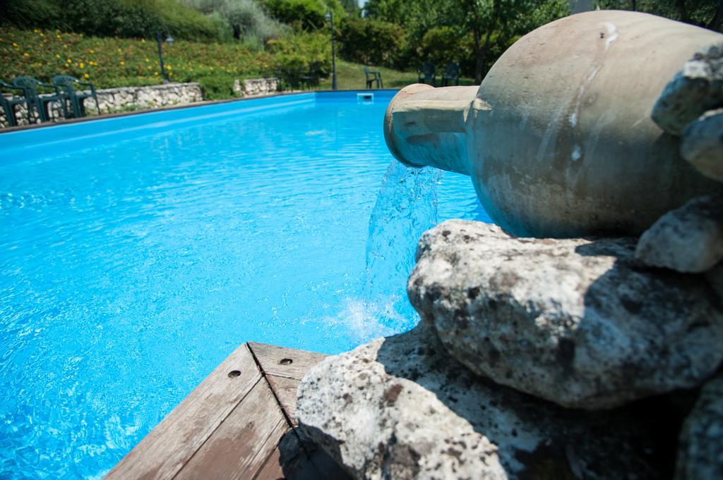 Agriturismo La Solagna Villa Montebello di Bertona Luaran gambar