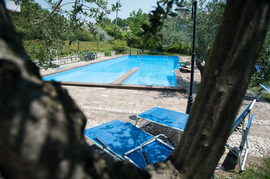 Agriturismo La Solagna Villa Montebello di Bertona Luaran gambar