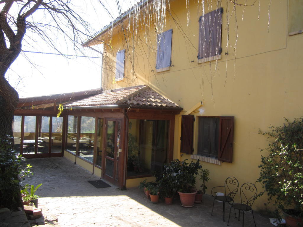 Agriturismo La Solagna Villa Montebello di Bertona Luaran gambar