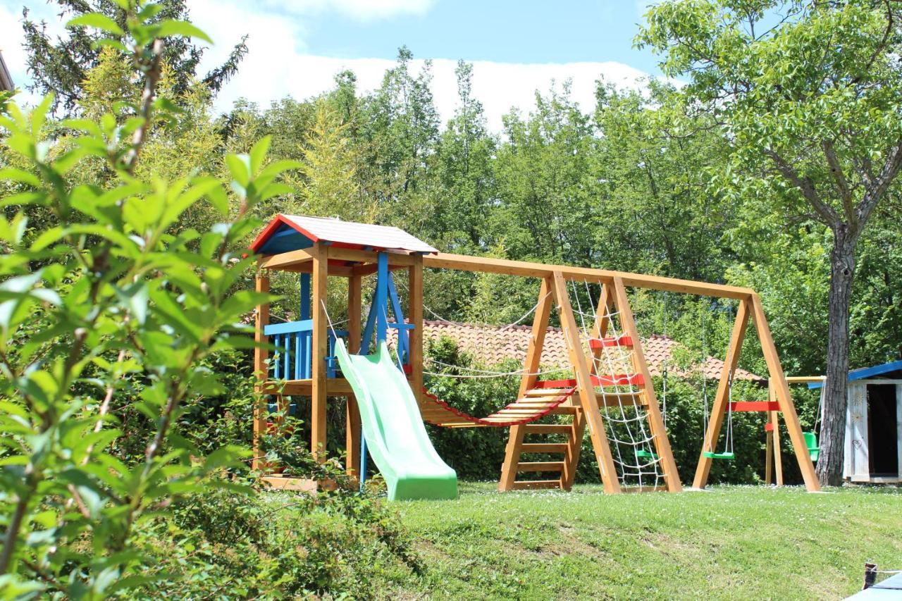 Agriturismo La Solagna Villa Montebello di Bertona Luaran gambar